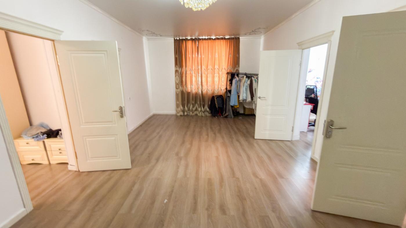 4-комнантный квартира, 202.0 м²,Гайдара за 41 000 000