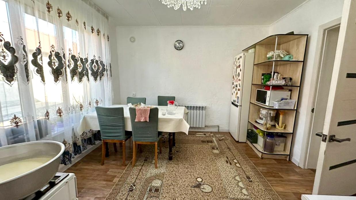 4-комнантный квартира, 86.0 м²,Курманова за 24 000 000