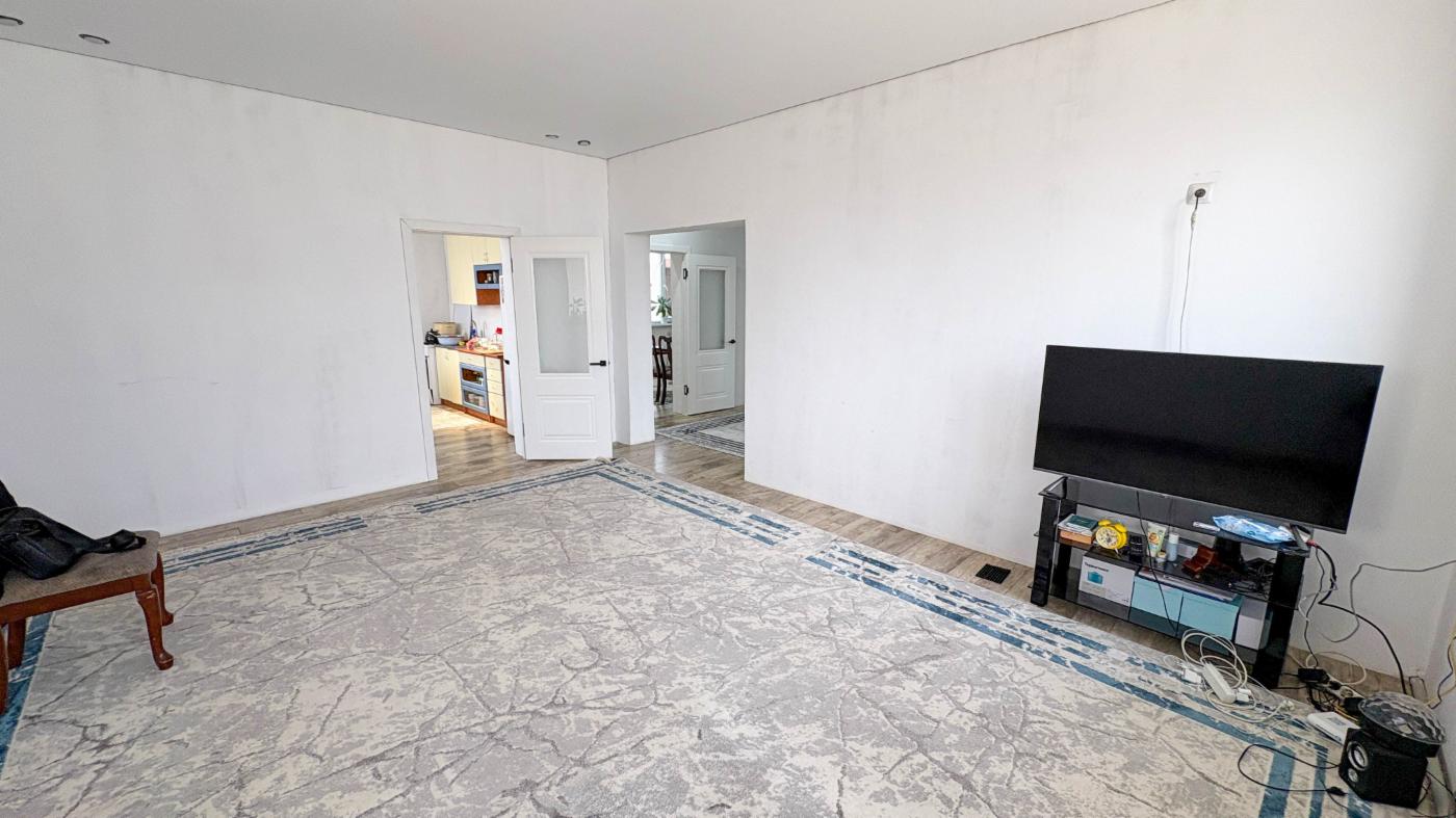 4-комнантный квартира, 120.0 м²,Есенберлина за 35 000 000