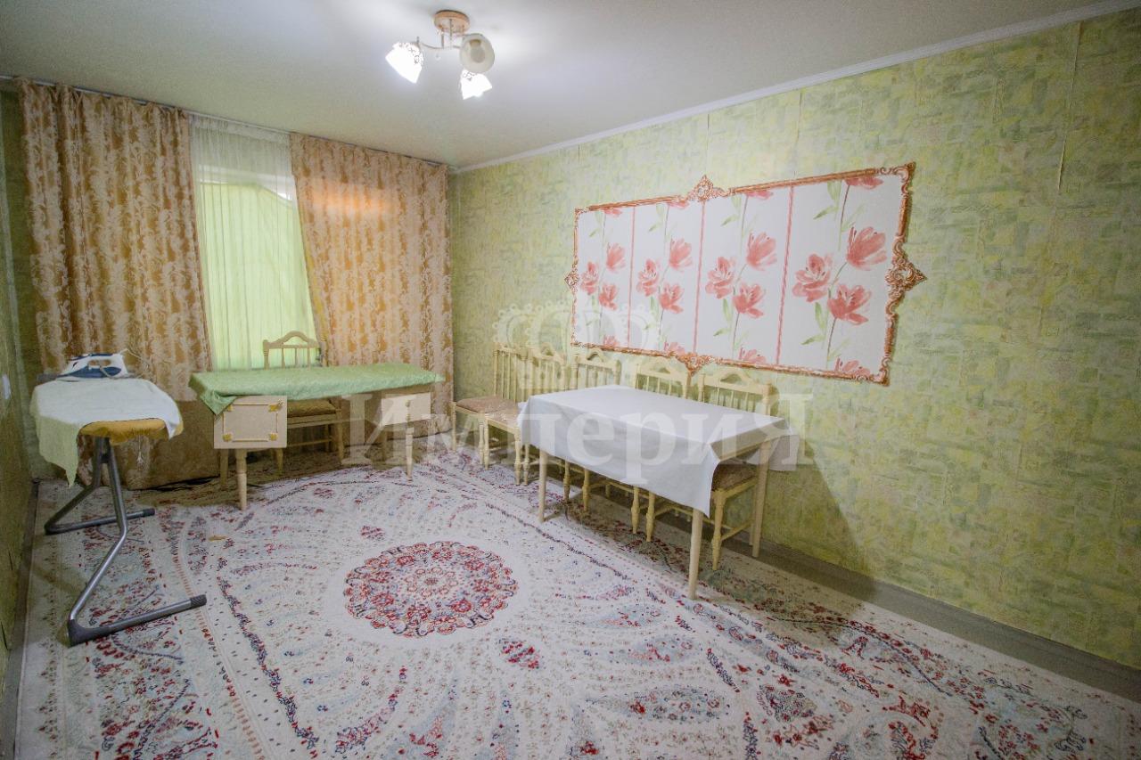 4-комнантная квартира, 74.0 м²,мкр Самал за 23 000 000