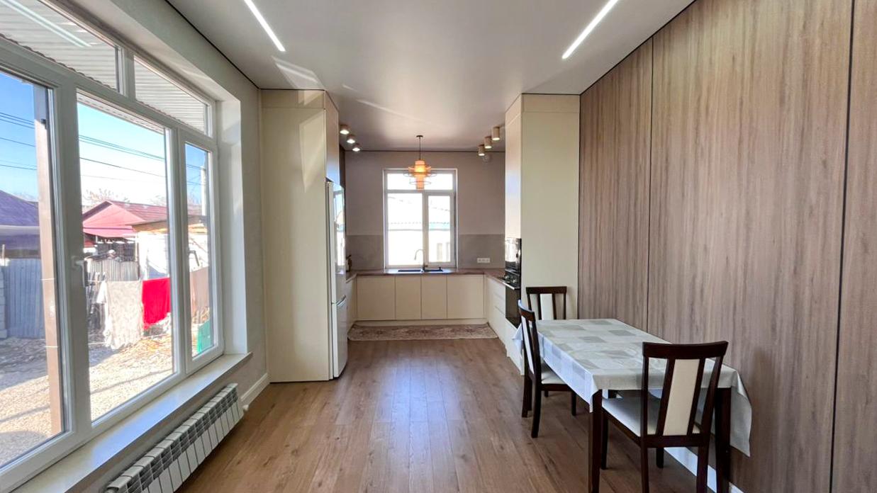 4-комнантный квартира, 137.0 м²,Косманавтов за 45 000 000