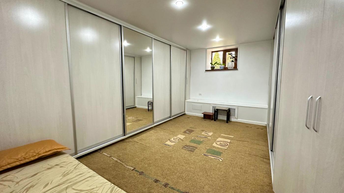 8-комнантный квартира, 290.0 м²,Гагарина за 135 000 000