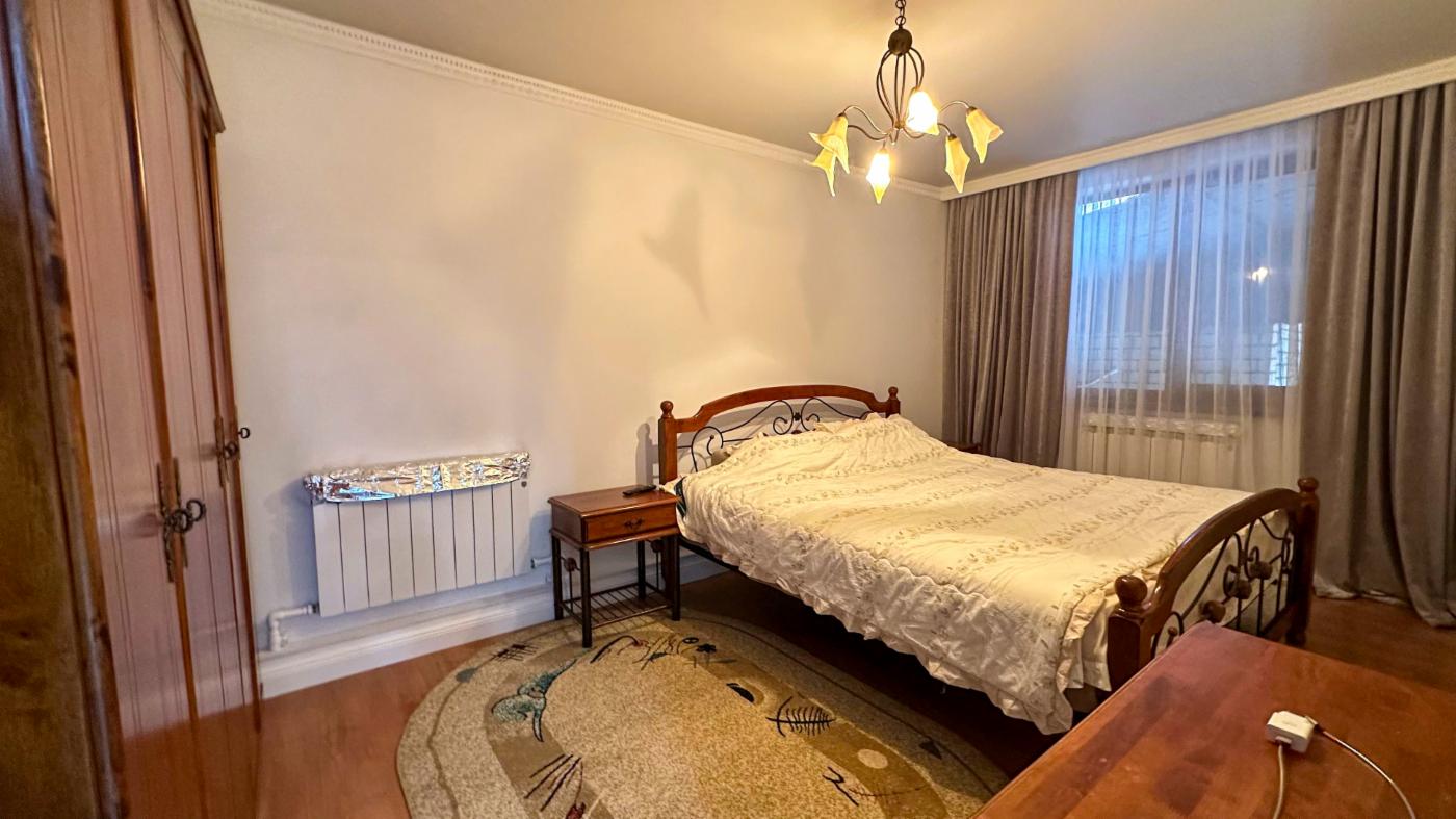 8-комнантный квартира, 290.0 м²,Гагарина за 135 000 000