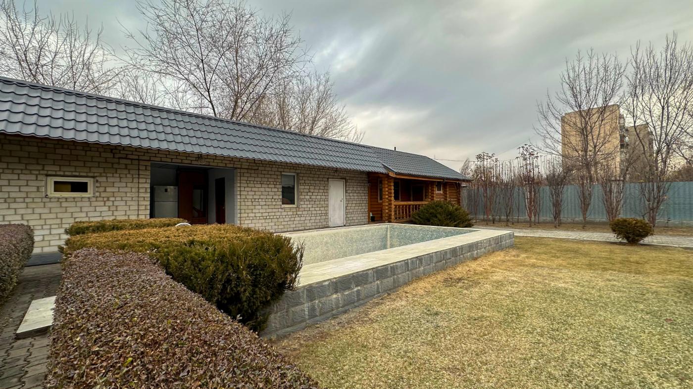 8-комнантный квартира, 290.0 м²,Гагарина за 135 000 000