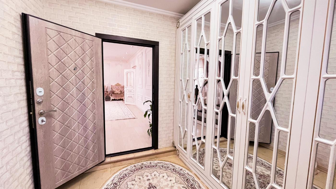 5-комнантный квартира, 230.0 м²,Маяковского за 55 000 000