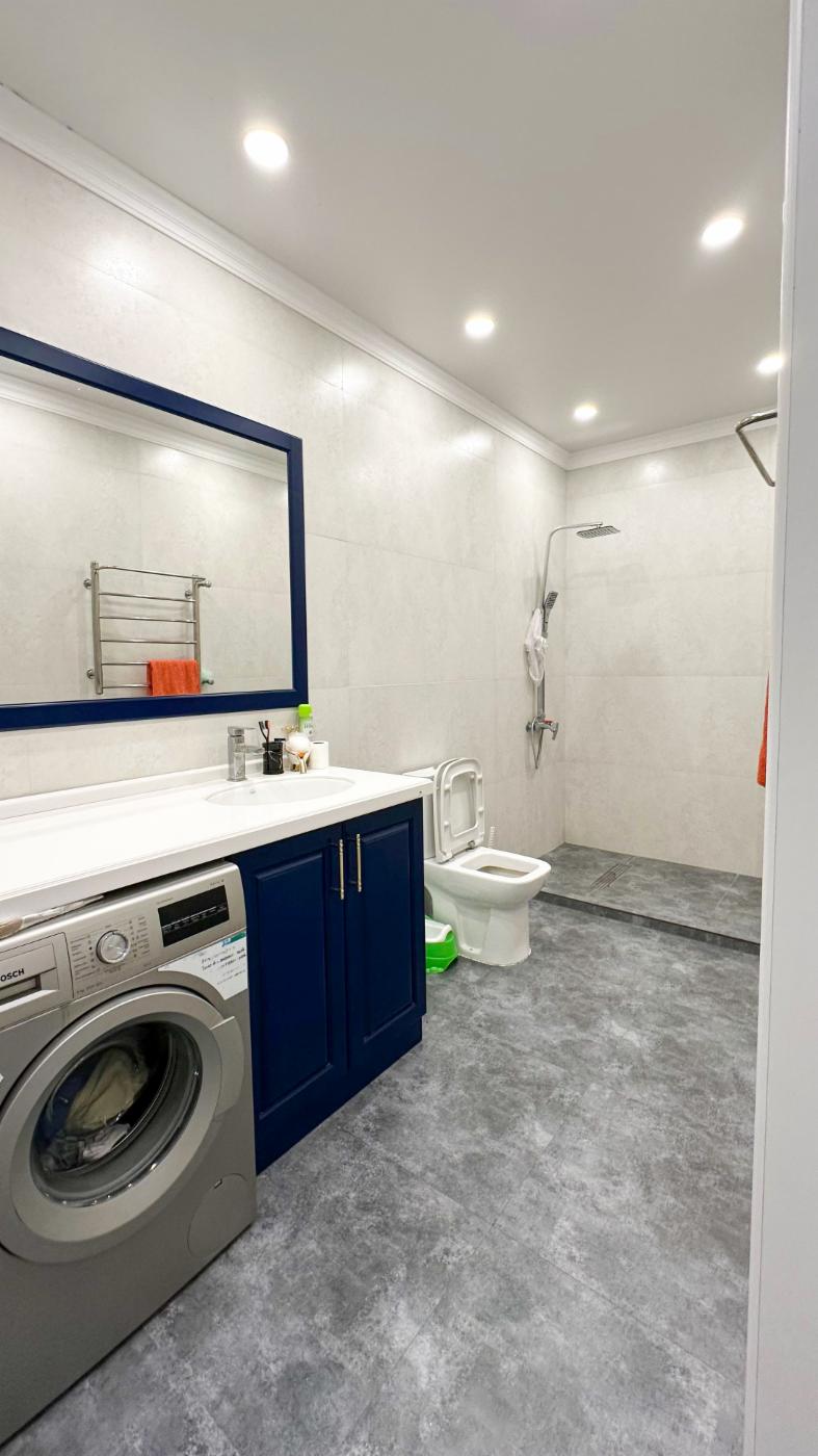 6-комнантный квартира, 220.0 м²,Салтанат за 140 000 000