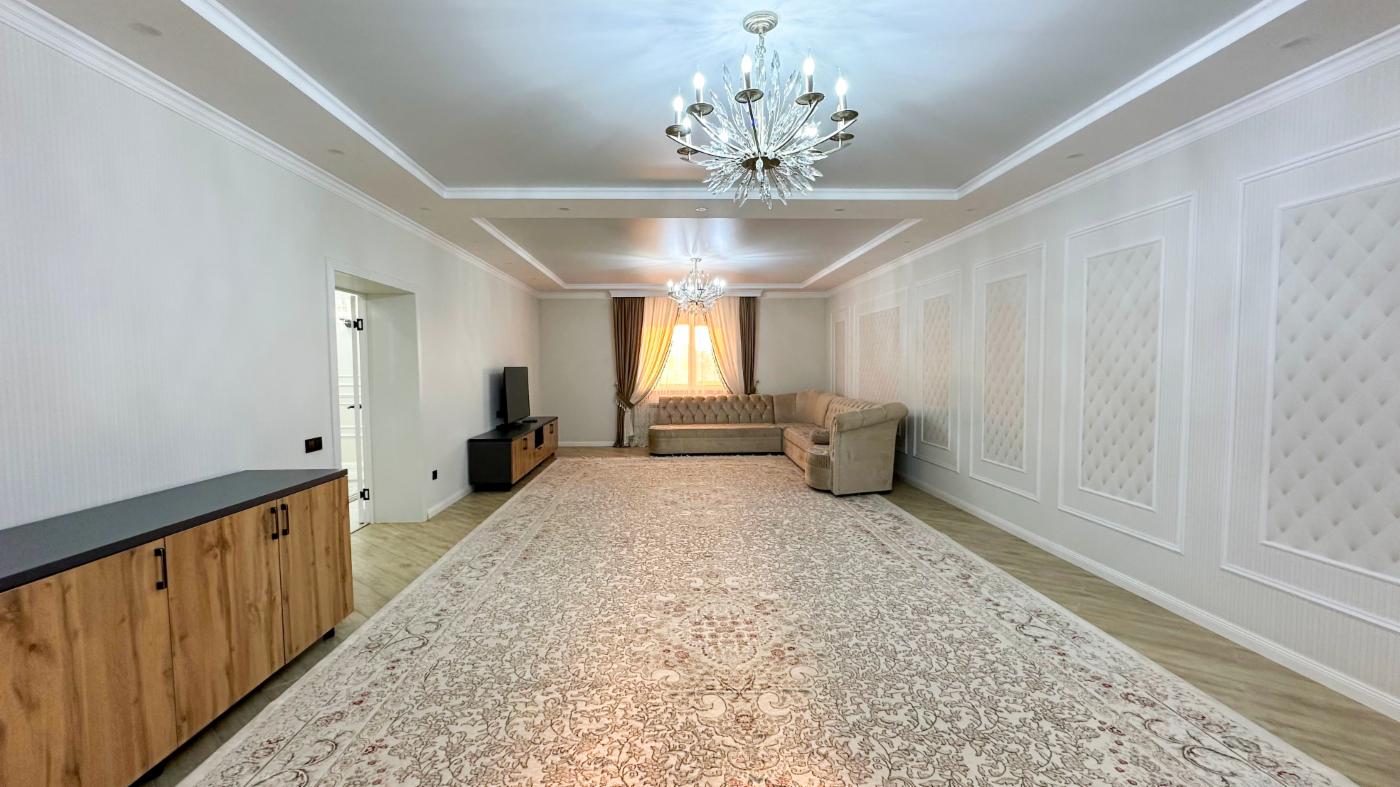 6-комнантный квартира, 220.0 м²,Салтанат за 140 000 000