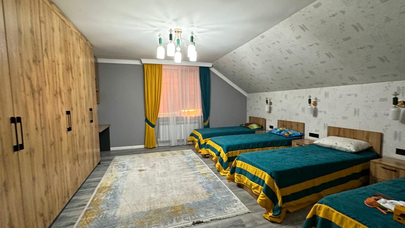 6-комнантный квартира, 220.0 м²,Салтанат за 140 000 000